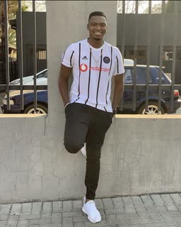 Lungi Ngidi portrait